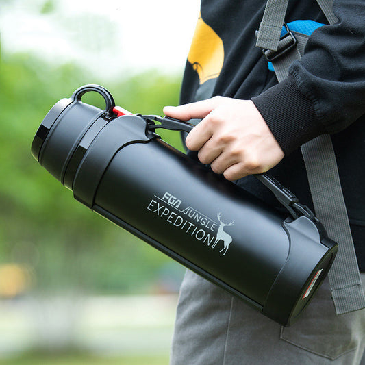 Bouteille d'eau isolée portable de grande capacité pour voiture