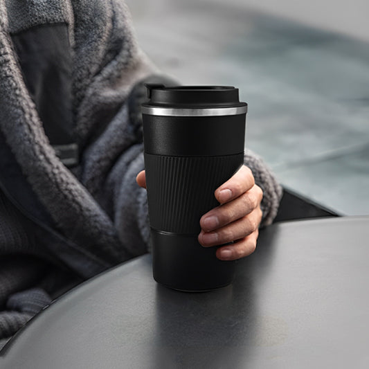 Tasse à café Noir en acier inoxydable et isolée avec dessous antidérapante 510 ML